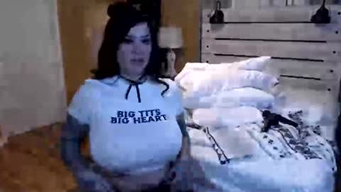 Snapshot of julianaxxxrose chatting on March 2025 06:37:02 PM Texas Mamasita online show from March 2025 06:37:02 PM