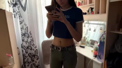 Viola online show from February 2026 12:42:02 AM