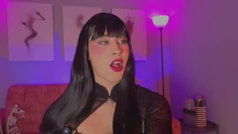 Juliana online show from October 2025 08:18:01 AM