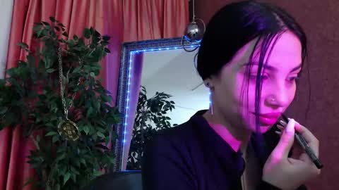 Maria online show from November 2025 07:08:02 AM