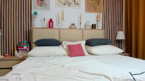 Julia online show from February 2026 06:25:02 AM