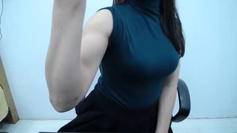 julie9x online show from February 2026 08:47:01 PM