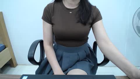 julie9x online show from March 2026 09:40:02 PM