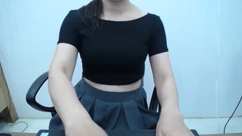 julie9x online show from April 2026 08:59:01 AM