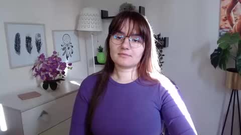 Snapshot of julie_extasy chatting on October 2025 12:37:01 PM Julie online show from October 2025 12:37:01 PM