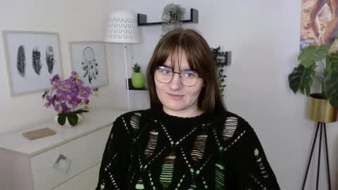 Snapshot of julie_extasy chatting on October 2025 01:44:01 PM Julie online show from October 2025 01:44:01 PM