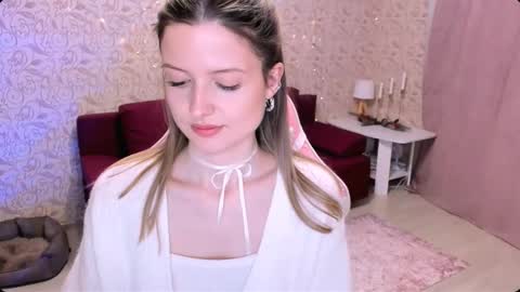 Snapshot of julie_flores chatting on December 2024 06:27:02 PM Julie online show from December 2024 06:27:02 PM