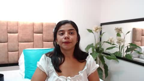 Julieehabubu online show from April 2026 01:42:02 AM