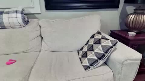 Snapshot of julieholliday chatting on November 2025 11:48:02 PM Julie Holliday online show from November 2025 11:48:02 PM