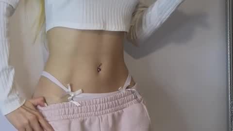 Julia online show from October 2025 07:25:02 PM