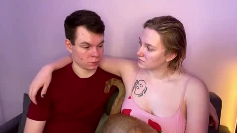 Julie and Thomas online show from February 2026 08:10:01 AM