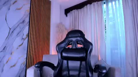 Julien online show from June 2026 11:27:01 AM