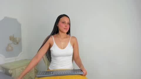 julieta_91 online show from March 2026 07:38:01 PM