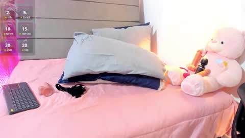 Snapshot of julieta_coopeer_ chatting on February 2026 10:58:02 AM Julieta online show from February 2026 10:58:02 AM