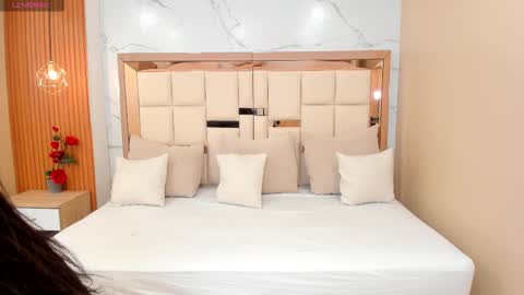     online show from October 2025 10:30:01 PM