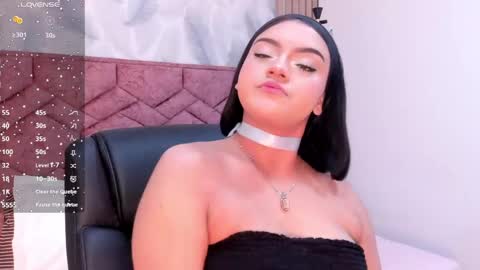 Snapshot of julieta_sweett20 chatting on April 2026 01:06:02 PM Julieta online show from April 2026 01:06:02 PM