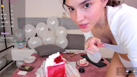 Snapshot of julietastong chatting on December 2024 02:12:01 AM Juliana online show from December 2024 02:12:01 AM