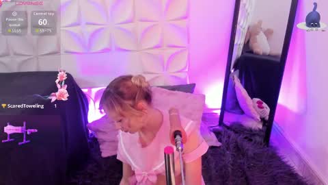 Julieth online show from October 2025 08:11:02 PM