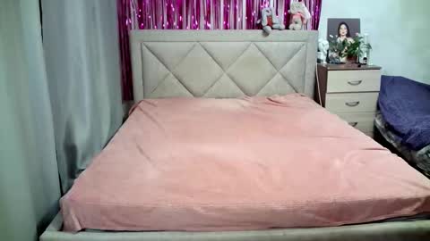 Snapshot of julietkalen chatting on March 2025 02:21:01 AM Julietkitty online show from March 2025 02:21:01 AM