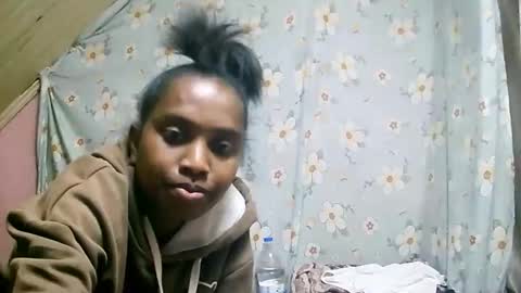 juliette9794 online show from September 2025 03:55:01 PM