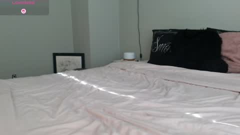 Juli Monroe online show from April 2026 02:31:01 PM