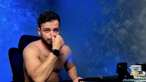 JULiUS   online show from February 2026 08:29:02 PM