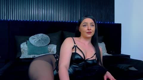 Julia online show from March 2026 12:23:02 PM