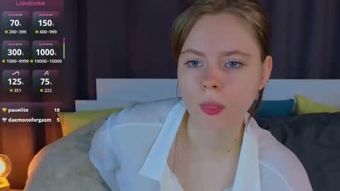 Julie online show from November 2025 05:25:02 PM