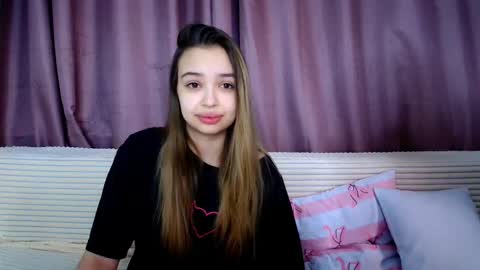 Snapshot of jullymood chatting on March 2026 01:07:02 PM DoubleCherry online show from March 2026 01:07:02 PM