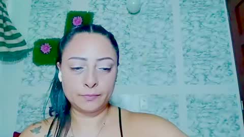 Snapshot of julybravo chatting on July 2026 10:17:01 PM juliana online show from July 2026 10:17:01 PM