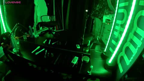 Julie online show from October 2025 10:54:02 PM