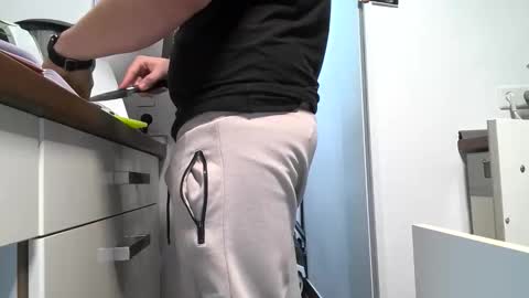 Snapshot of julzzy21 chatting on November 2025 07:17:01 PM julzzy21 online show from November 2025 07:17:01 PM