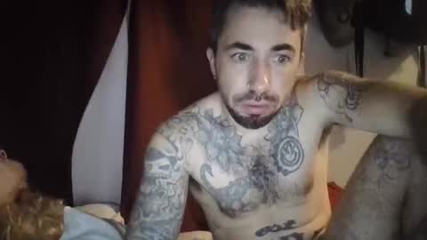 Snapshot of juneswallows chatting on November 2025 11:31:02 AM juneswallows online show from November 2025 11:31:02 AM