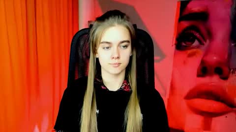 junewoods online show from March 2026 12:31:02 PM