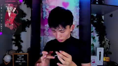 Snapshot of juniior0_0 chatting on February 2025 12:16:01 AM Junior online show from February 2025 12:16:01 AM