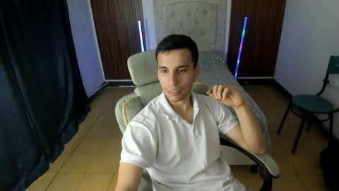 Junior Caicer online show from January 2026 01:55:02 AM