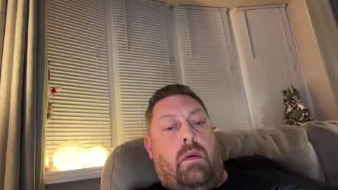 Snapshot of junky345 chatting on December 2024 10:43:01 PM Junky online show from December 2024 10:43:01 PM