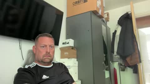 Junky online show from May 2026 01:06:01 PM