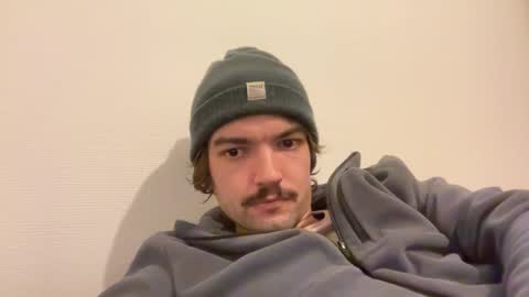 Snapshot of just_a_guy_with_a_big_cock chatting on December 2025 11:02:01 PM just_a_guy_with_a_big_cock online show from December 2025 11:02:01 PM