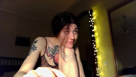 Snapshot of just_curly_ginger chatting on March 2026 09:21:01 PM Ginger Curly online show from March 2026 09:21:01 PM