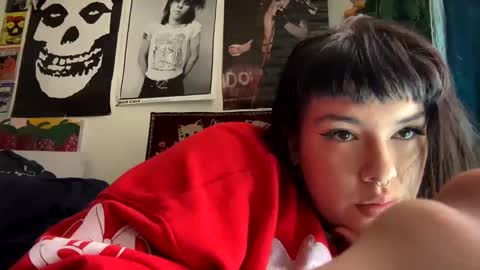 Snapshot of justalittlewetnow chatting on February 2025 07:59:02 PM justalittlewetnow online show from February 2025 07:59:02 PM