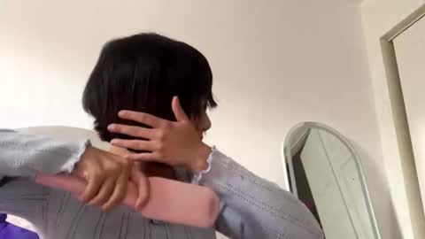 Strangest Girl  online show from April 2026 10:25:02 PM