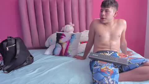 JUSTIN Y JAZMIN online show from January 2025 07:31:02 PM