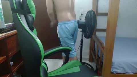 justin_taylor02 online show from November 2025 09:06:01 PM