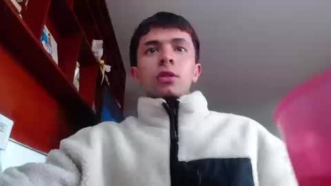 Justine online show from September 2025 01:00:01 PM