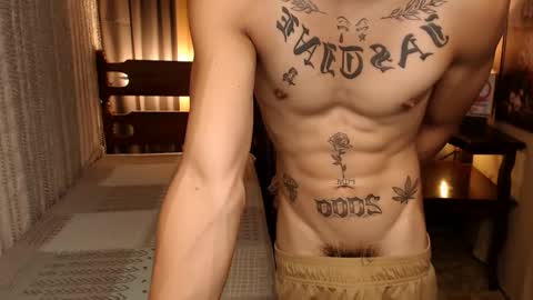 Snapshot of justine_hunk chatting on December 2024 10:56:02 PM justine_hunk online show from December 2024 10:56:02 PM