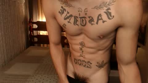 Snapshot of justine_hunk chatting on December 2025 05:20:01 PM justine_hunk online show from December 2025 05:20:01 PM