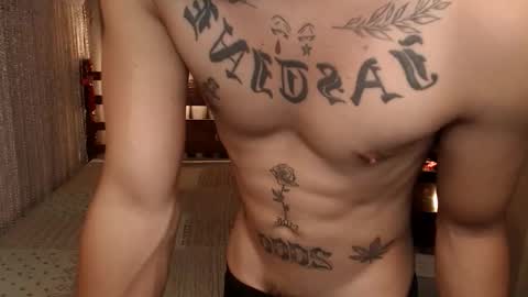 justine_hunk online show from June 2026 06:28:01 AM