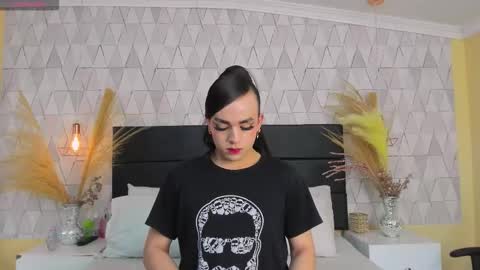 Justine online show from February 2026 03:33:02 AM