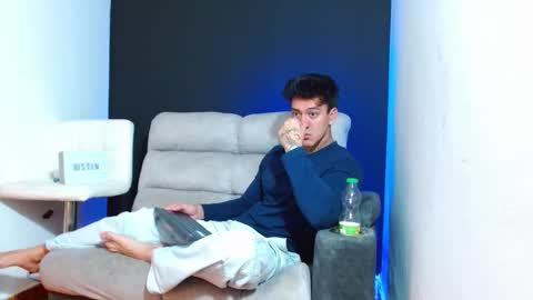 Snapshot of justinfuller_31 chatting on February 2026 11:33:01 PM justinfuller_31 online show from February 2026 11:33:01 PM